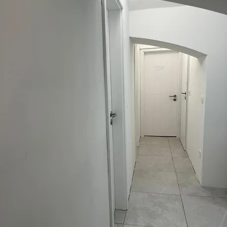 Apartment Vv Way - Lisica Zvitorepka *