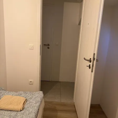 Vv Way - Lisica Zvitorepka Apartment *